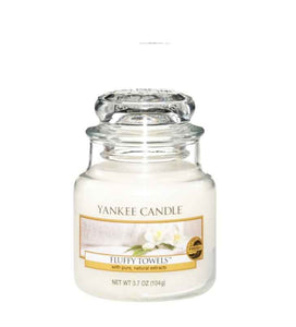 YANKEE CANDLE SMALL JAR FLUFFY TOWELS